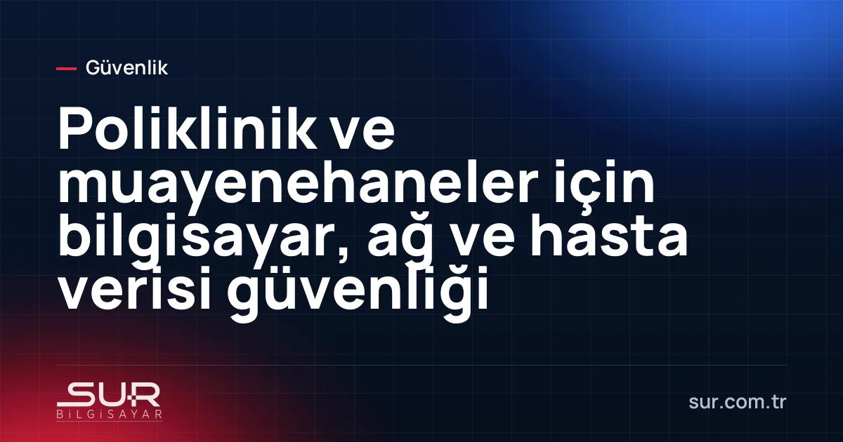 Muayenehane resepsiyonunda bilgisayar ve hasta kayıt ekranı